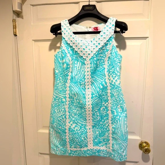 Lilly Pulitzer EUC Size 6 MacFarlane Shorely Blue Sea Cup Lace Detail Mini Dress - Picture 3 of 14
